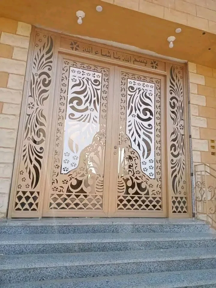 Pintu Panel Dekoratif — Inspirasi ornamen pada pintu