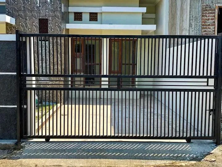 Pagar dan Pintu Gerbang Motif 22